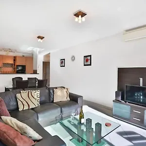 Charming Two-bedroom With Balcony And Garage By The Marina France